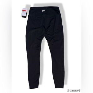 Nike Leggings. Women’s L NWT(FLAW)